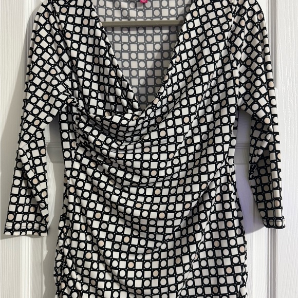Vince Camuto Tops - Vince Camuto Black and Cream Geometric Blouse